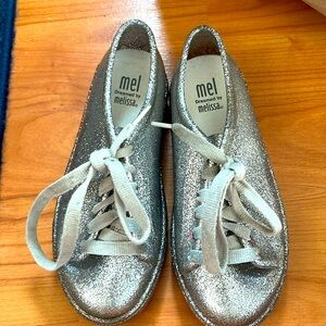 Mel Dreamed by Melissa Mini Melissa Silver Glitter Sz US 12